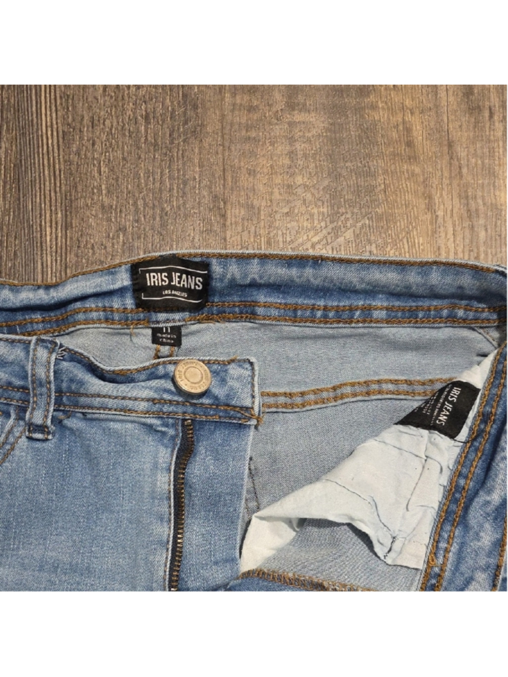 Iris Jeans Women's Size 11 Skinny Stretch Distressed - Picture 2 of 7